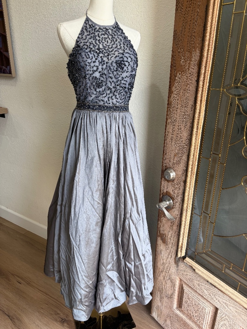 Sherri Hill, Size 4, Zinc Silver Gown